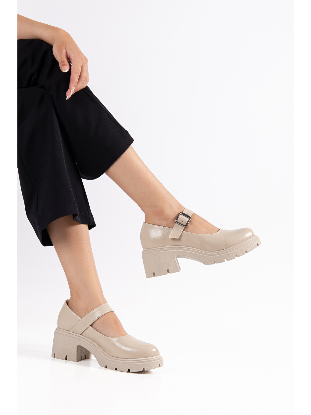 Bej D0706 Günlük Klasik Topuklu Loafer Kadın Ayakkabı-1
