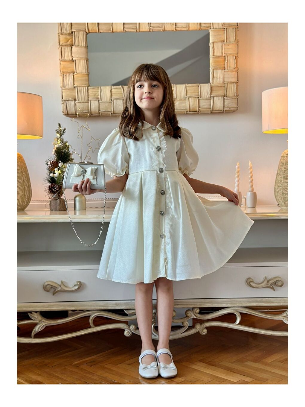 Ekru Kız Çocuk Özel Kısa Abiye Elbise Düğmeli Özel Tasarım Çanta Aksesuarlı_M2446-1
