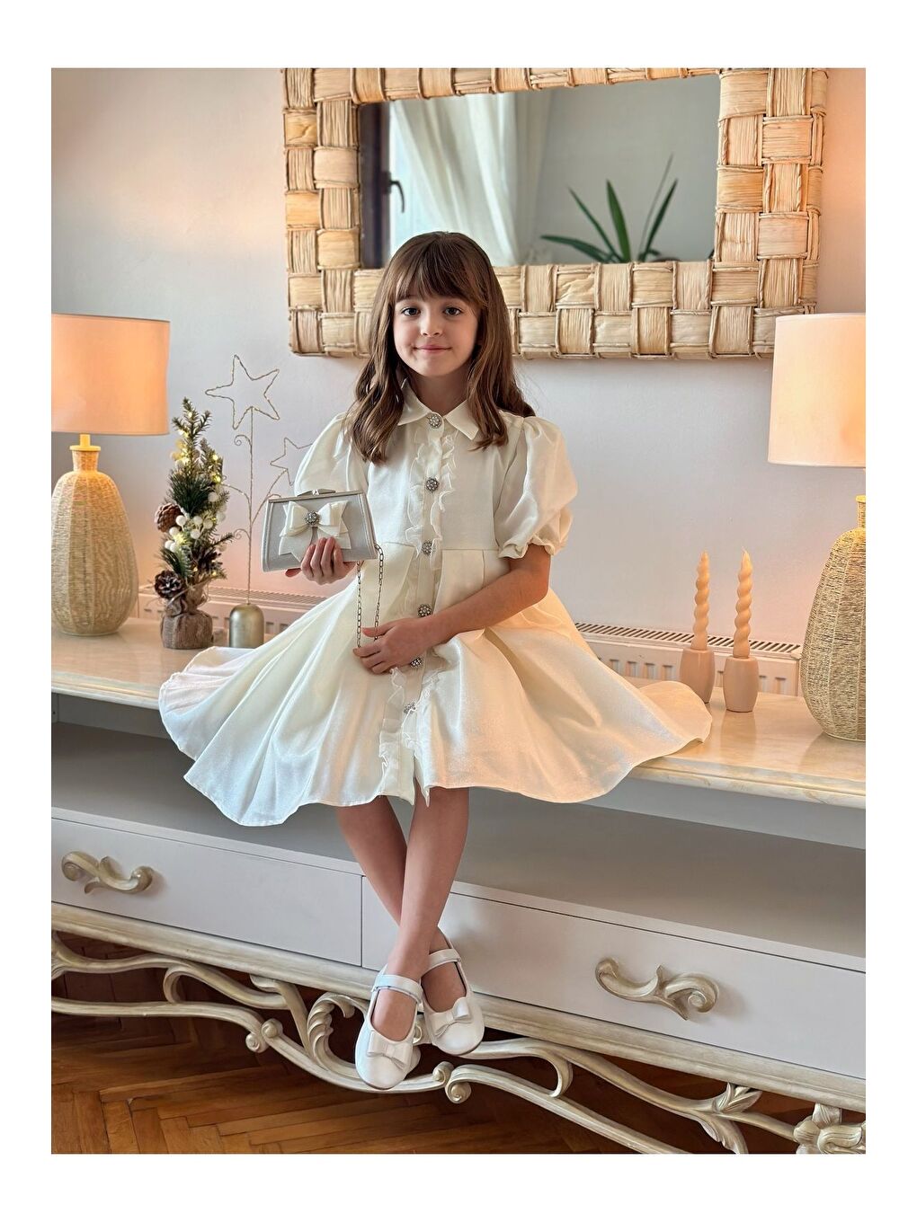 Ekru Kız Çocuk Özel Kısa Abiye Elbise Düğmeli Özel Tasarım Çanta Aksesuarlı_M2446-2