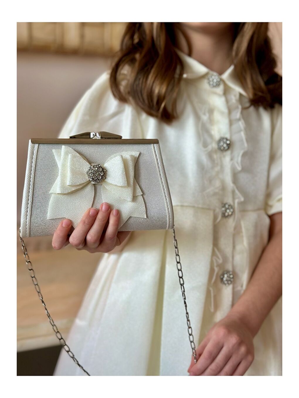 Ekru Kız Çocuk Özel Kısa Abiye Elbise Düğmeli Özel Tasarım Çanta Aksesuarlı_M2446-3