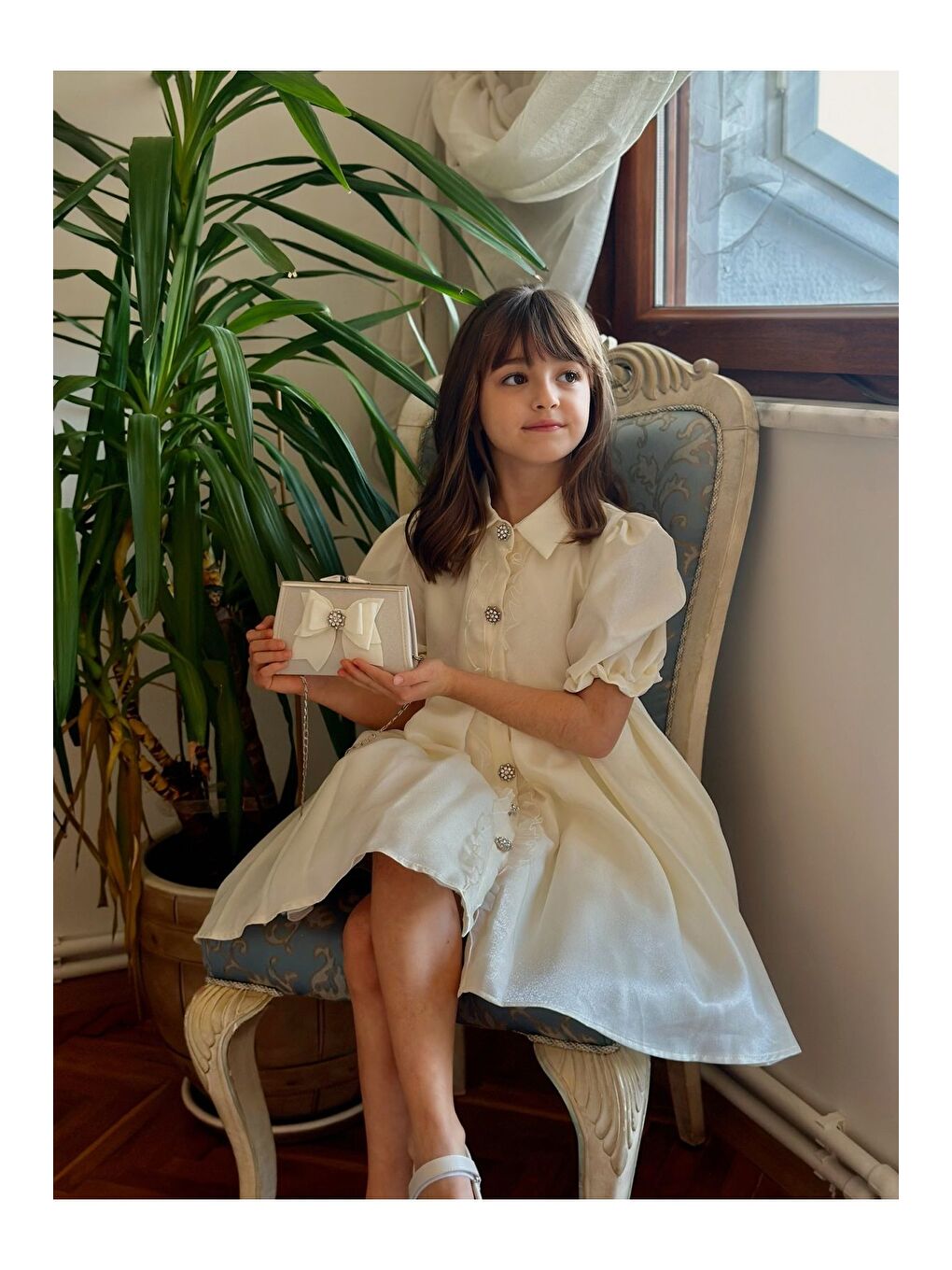 Ekru Kız Çocuk Özel Kısa Abiye Elbise Düğmeli Özel Tasarım Çanta Aksesuarlı_M2446-4