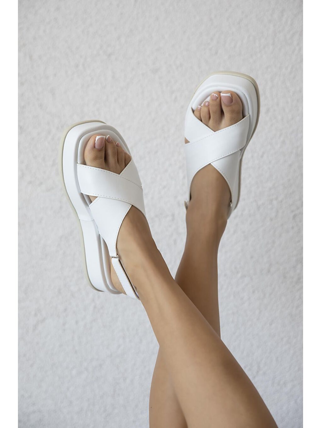 Mateo Kadın Günlük Deri Sandalet Beyaz