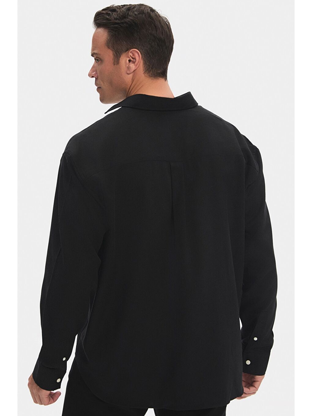 Siyah Exclusive Erkek Regular Fit Düğmeli Yaka Gömlek-1