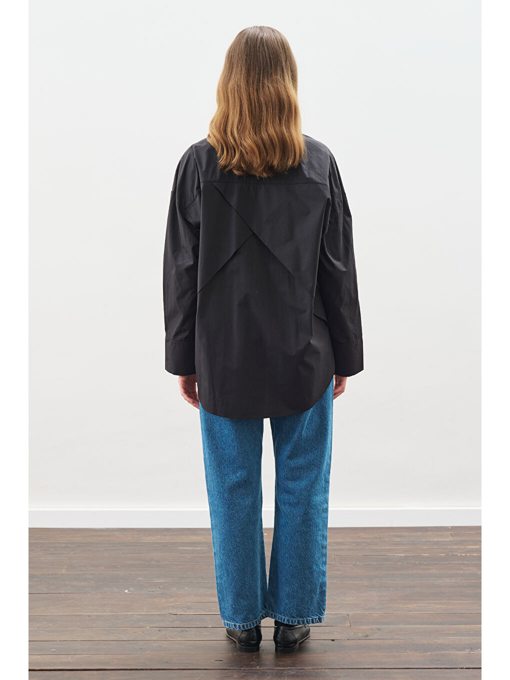 Tasarım Detaylı Oversıze Gömlek Siyah-6