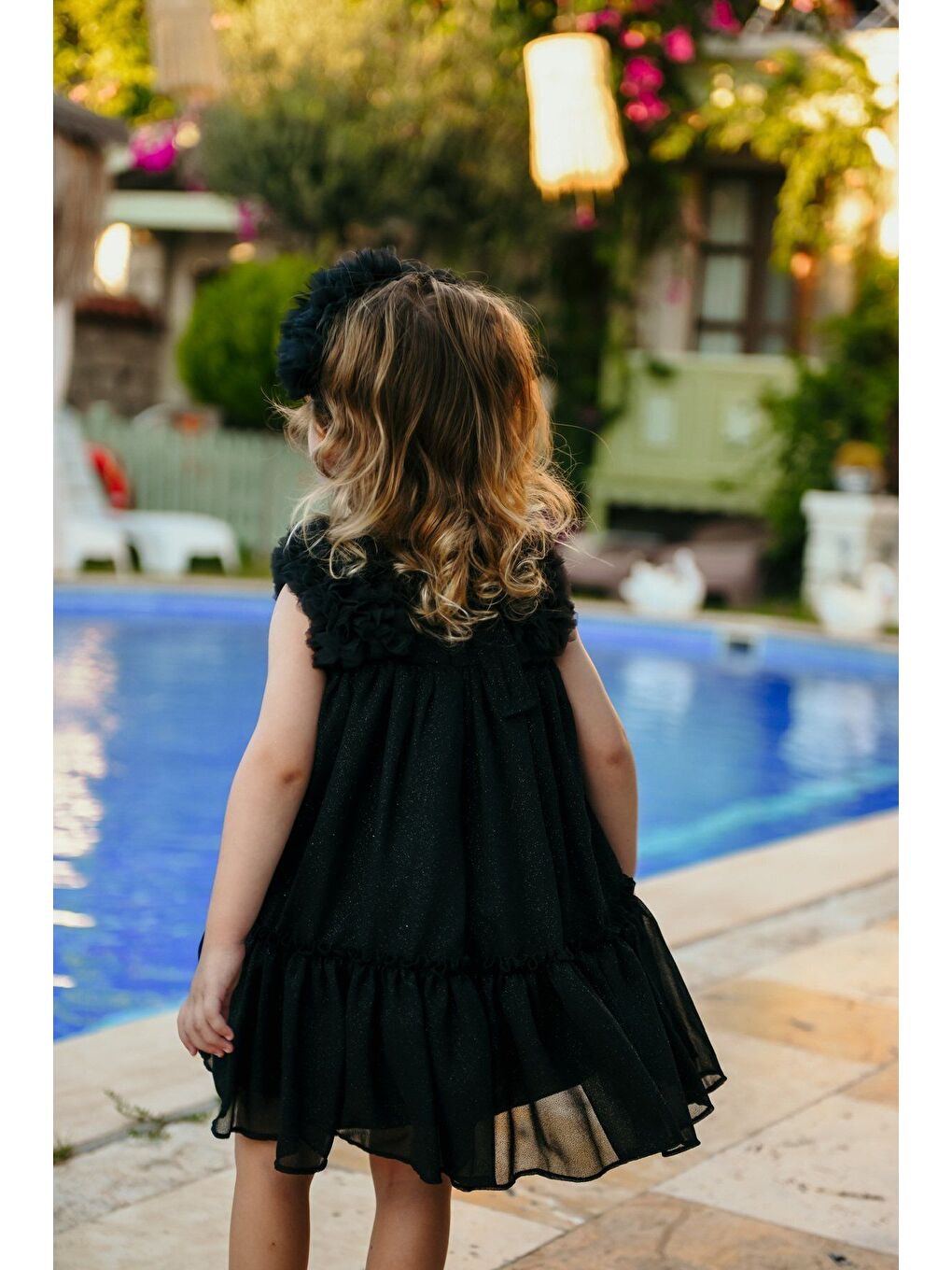 Siyah Taç Aksesuarlı Omuz Fırfır Detaylı Fiyonklu Kız Çocuk Abiye-3