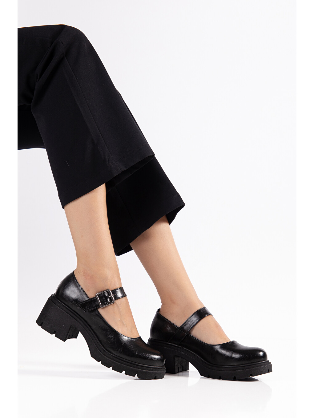 Siyah D0706 Günlük Klasik Topuklu Loafer Kadın Ayakkabı-1