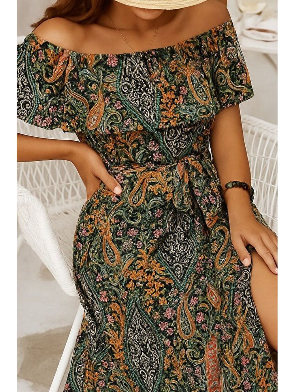 Yeşil Kadın Kısa Kollu Madonna Yaka Fırfırlı Belden Yırtmaçlı Maksi Süprem Elbise-1