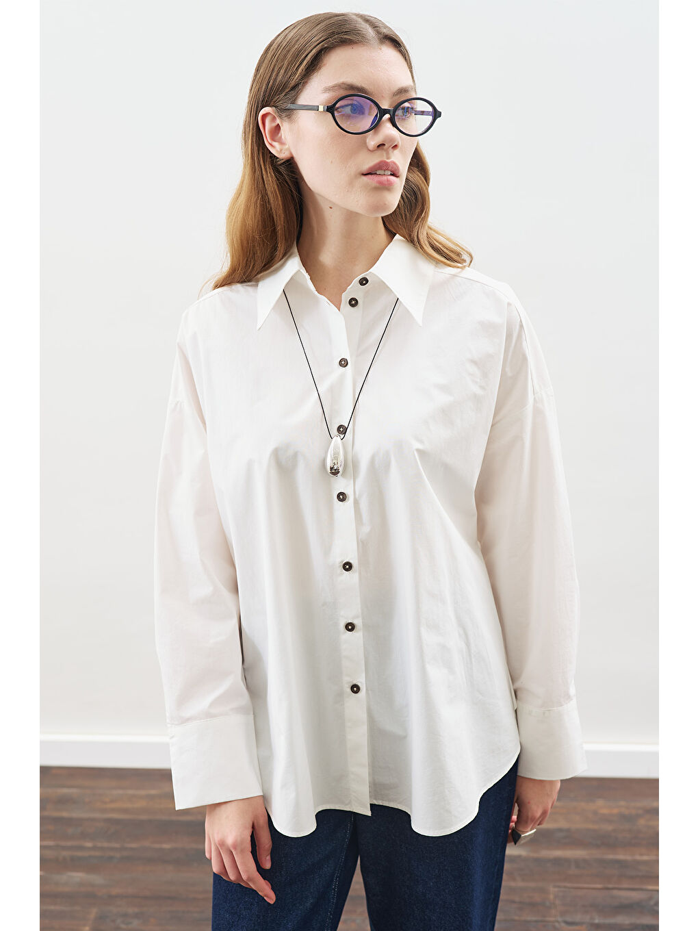 Tasarım Detaylı Oversıze Gömlek Ekru-3