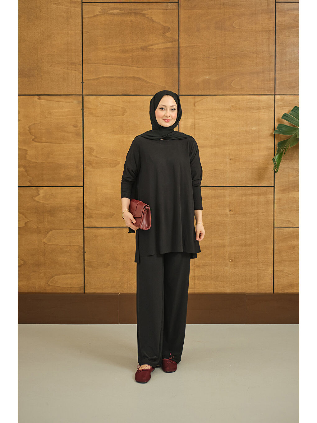 Kadın Yanları Yırtmaç Detay İkili Takım Siyah-2