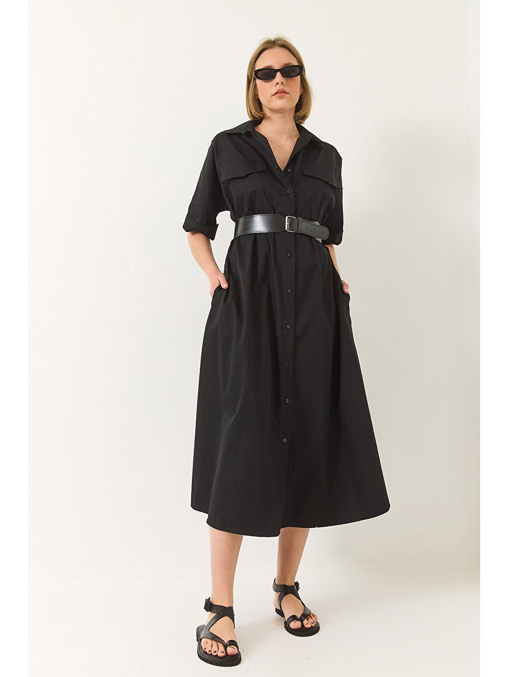 Siyah Kadın Düğme Kapamalı Cep Detaylı Kemerli Poplin Gömlek Elbise-2