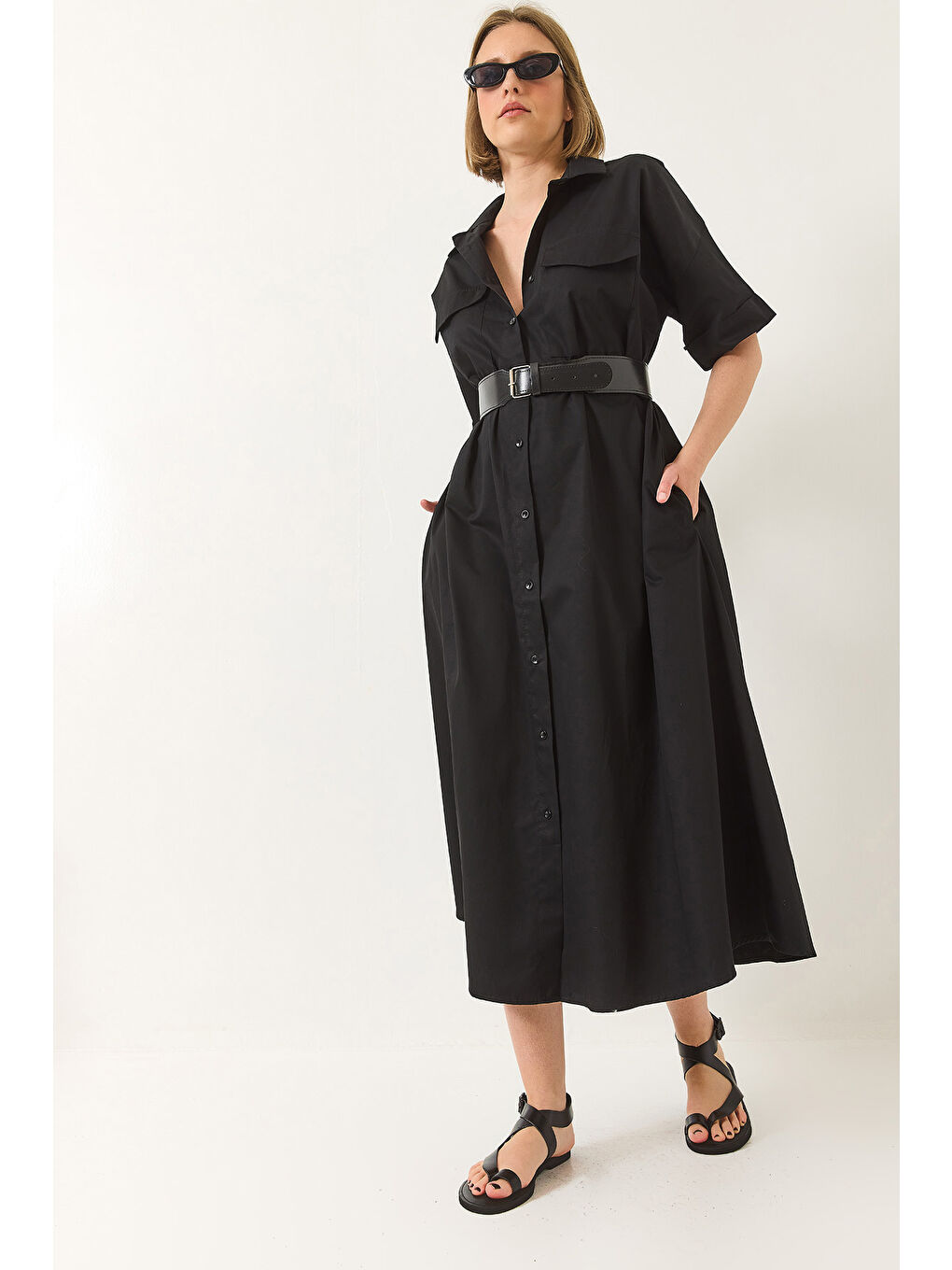 Siyah Kadın Düğme Kapamalı Cep Detaylı Kemerli Poplin Gömlek Elbise-3