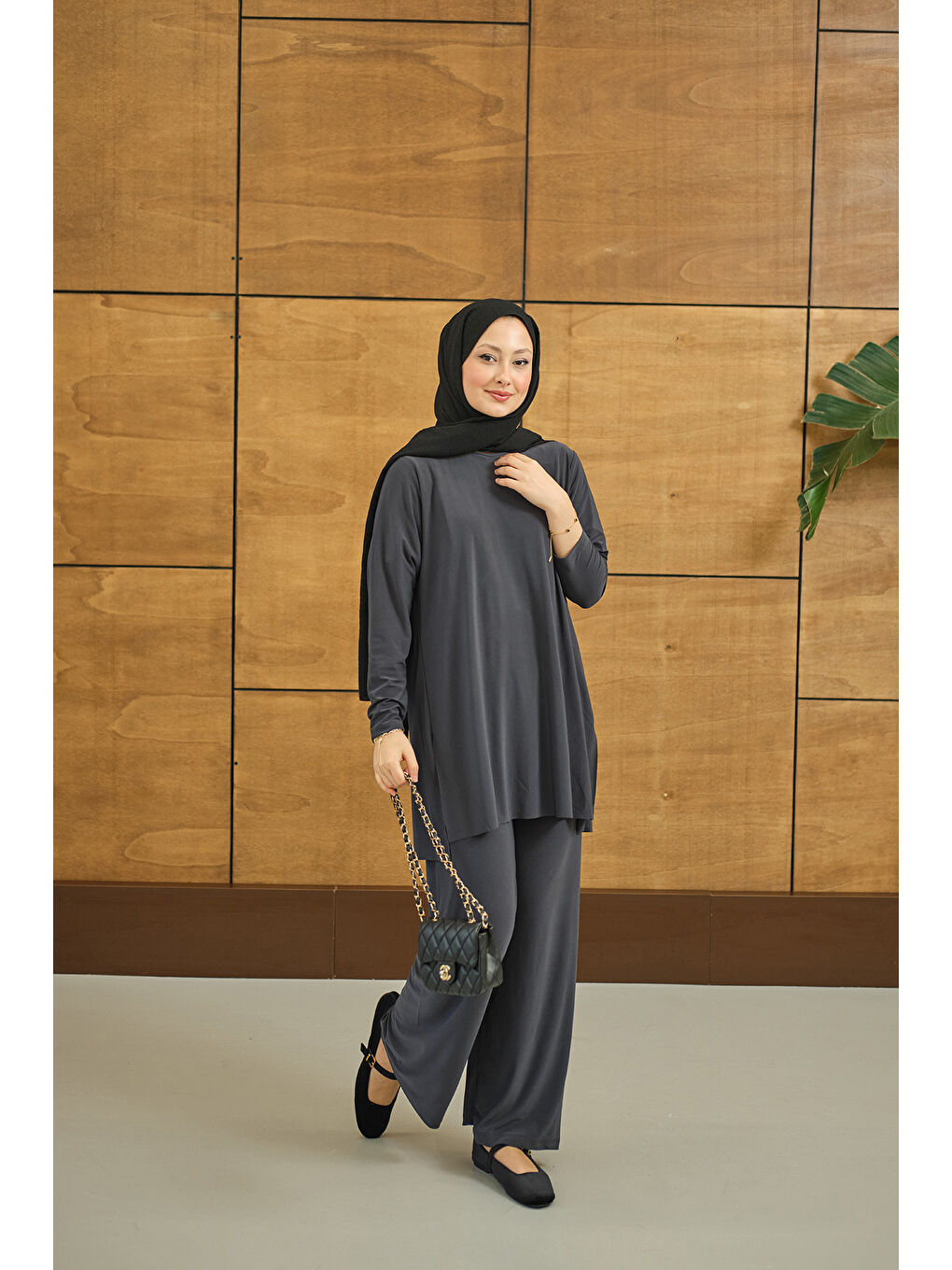 Kadın Yanları Yırtmaç Detay İkili Takım Gri-4