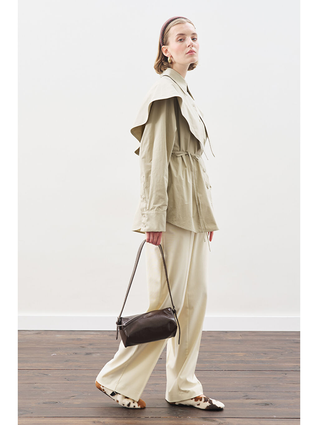 Bej Üçgen Fularlı Oversıze Gömlek Taş-3