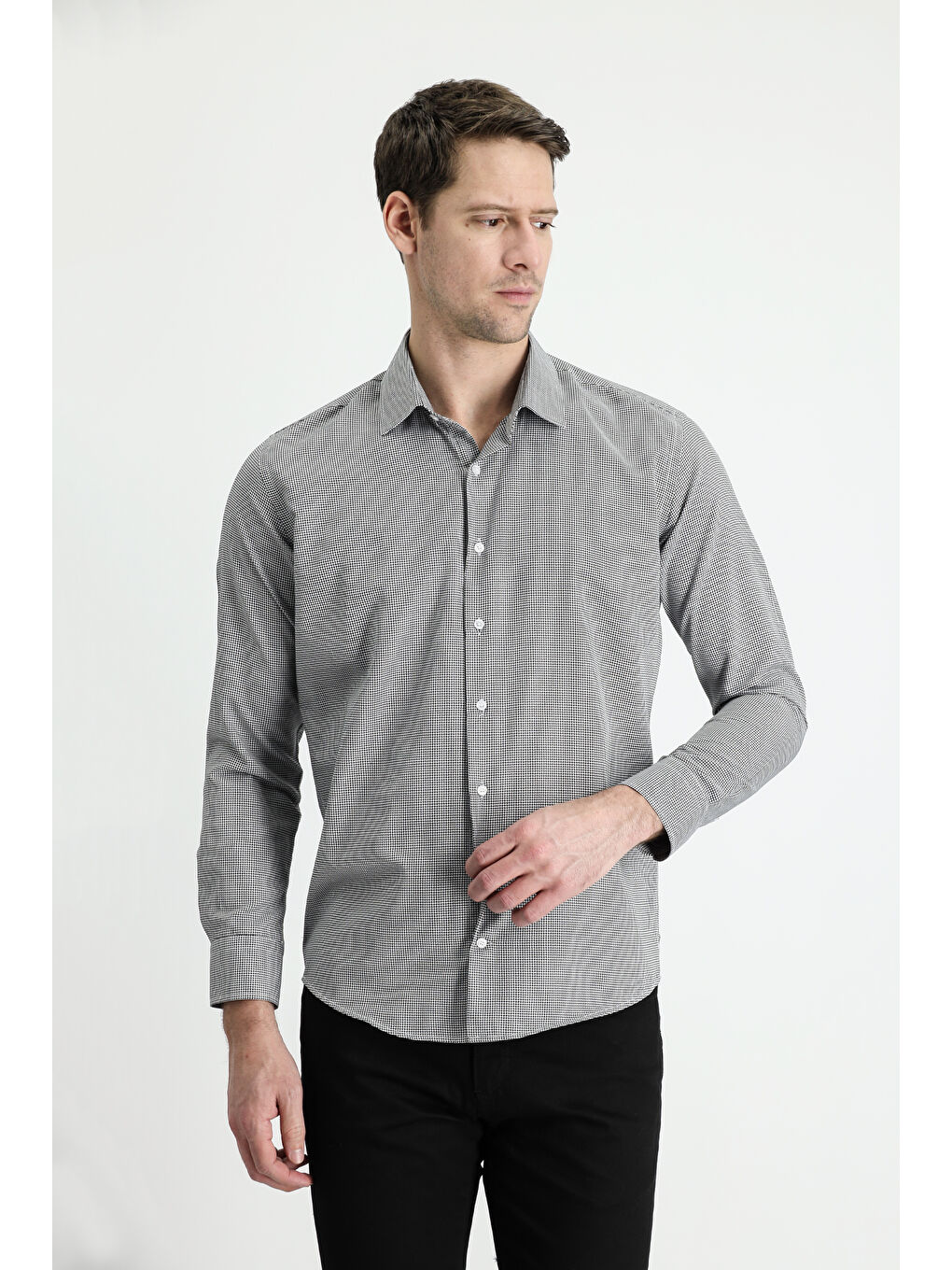 Siyah Uzun Kol Slim Fit Dar Kesim Klasik Desenli Pamuklu Kolay Ütülenebilir Gömlek-1