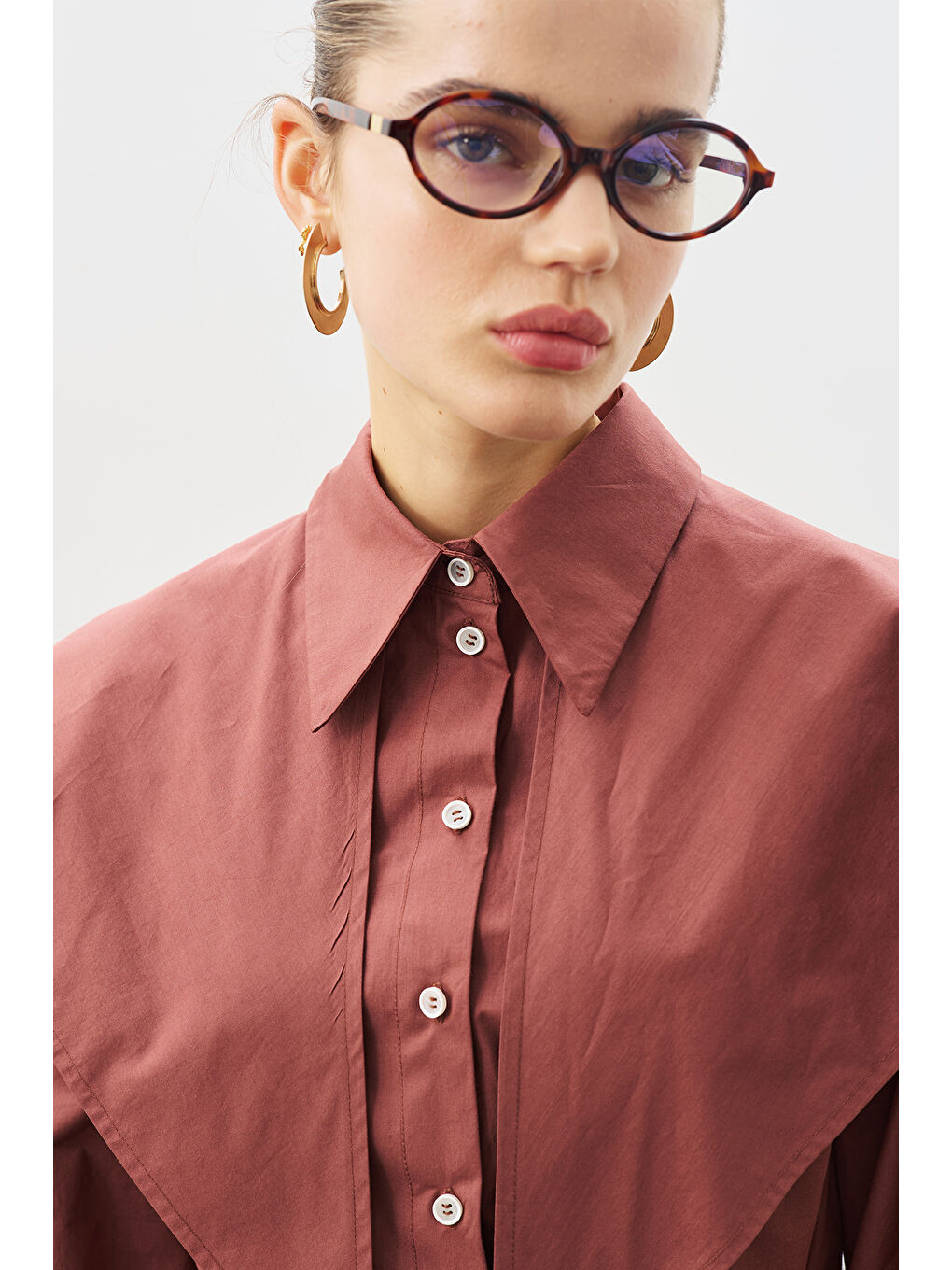 Kahverengi Üçgen Fularlı Oversıze Gömlek Tarçın Kabuğu-3