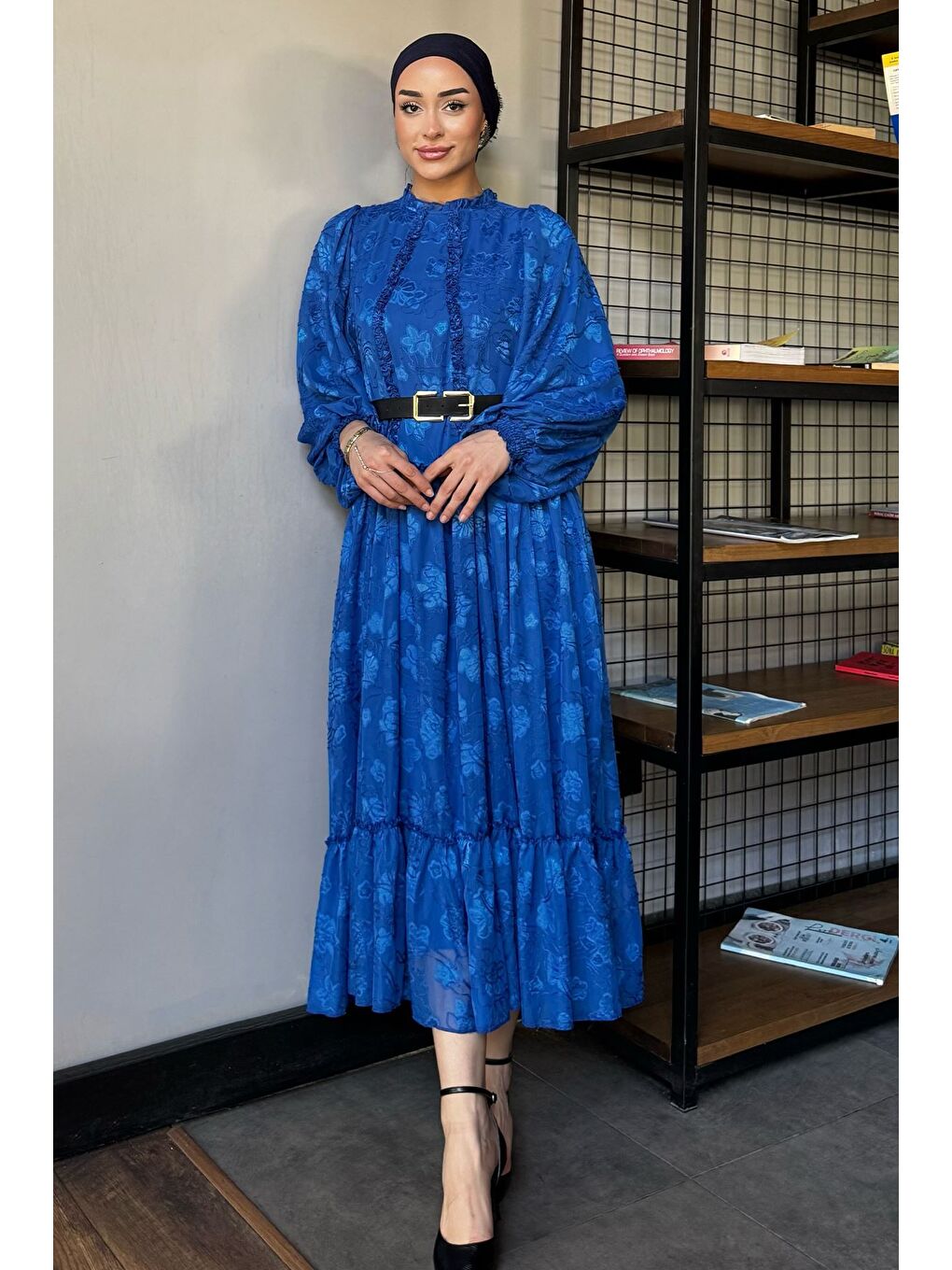 Mavi İşlemeli Ve Astarlı Tesettür Şifon Elbise