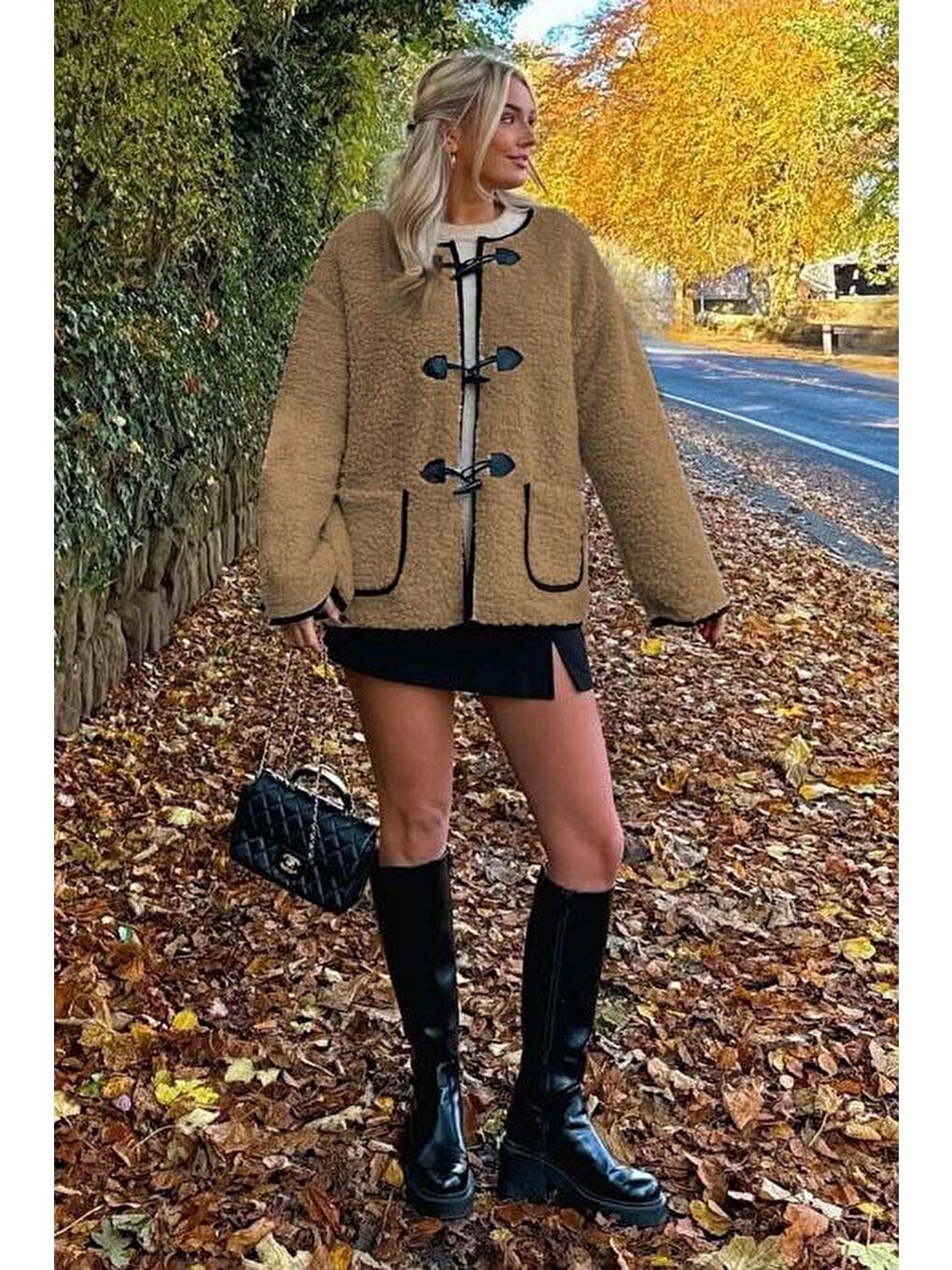 Kahverengi Sütlü Kahve Düğmeli Pelüş Kadın Mont Mg2531