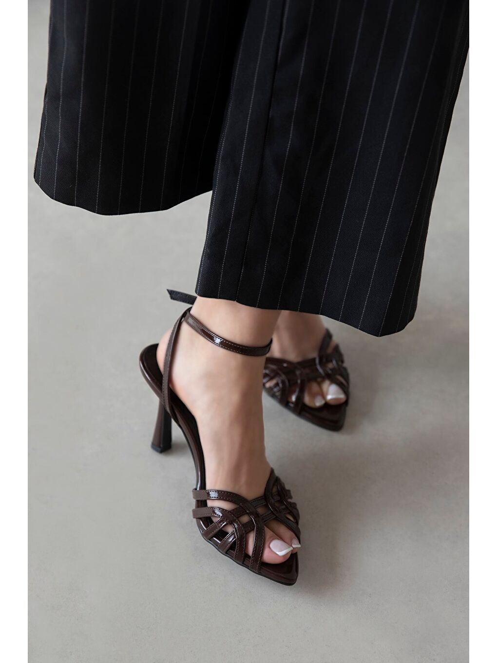 Kahverengi Cielo Kadın Topuklu Rugan Ayakkabı Kahve-1