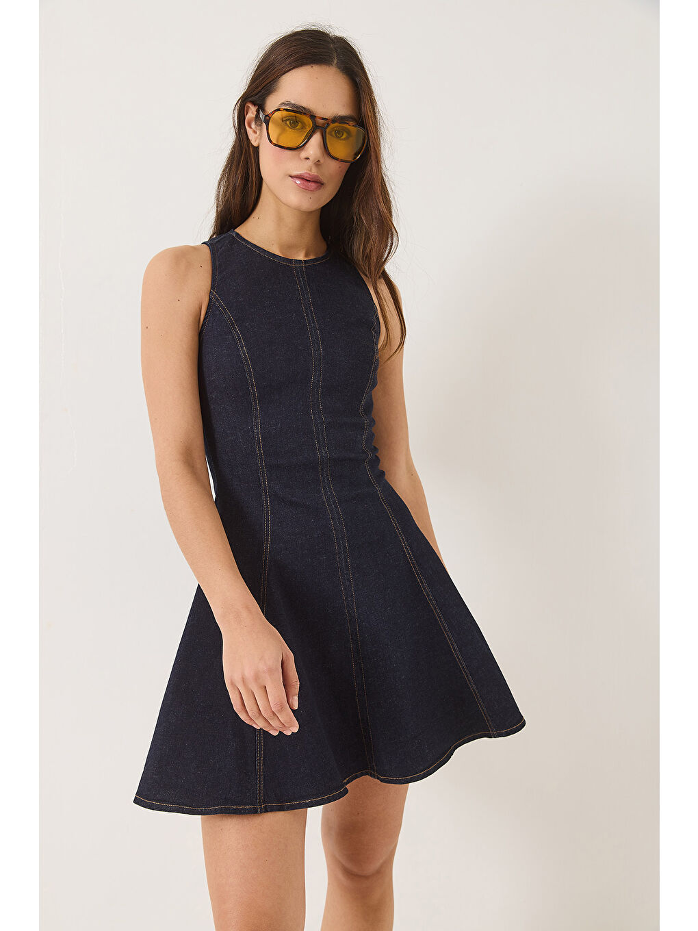 Lacivert Kadın Bisiklet Yaka Fermuarlı Dikiş Detaylı Volanlı Elastanlı Yazlık Mini Denim Elbise-4