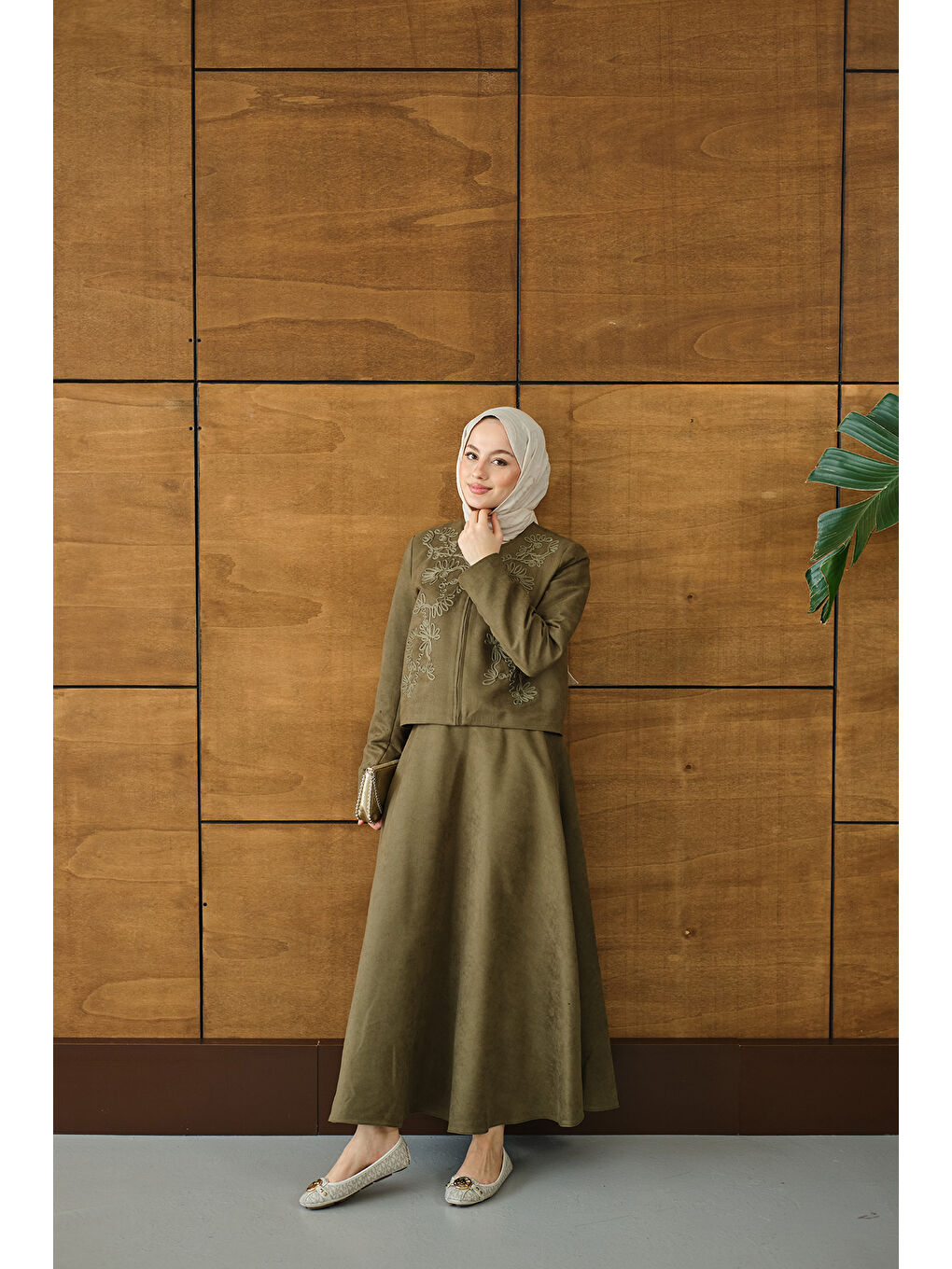 Kadın Nakışlı Nubuk Detay Takım Yeşil