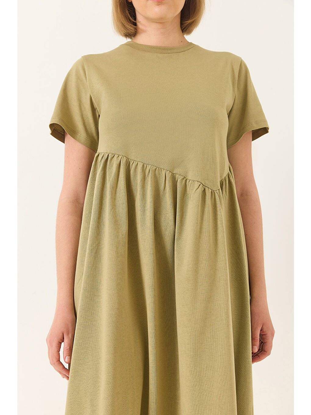 Yeşil Kadın Büzgülü Uzun Örme Elbise-5