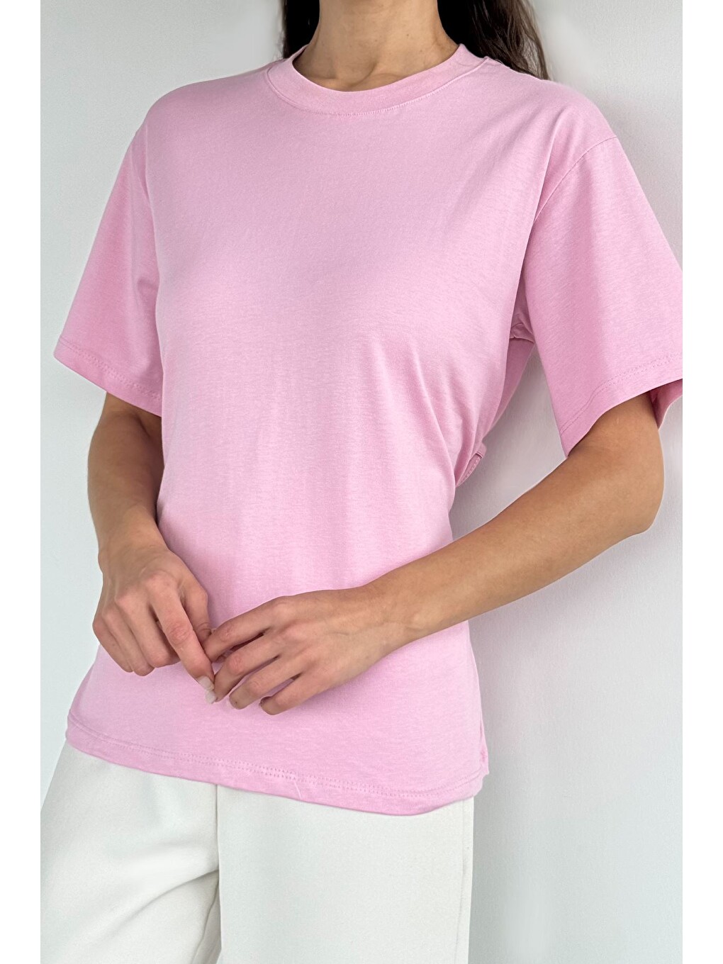 Pembe Kadın Arkası Bağcıklı Tişört-2