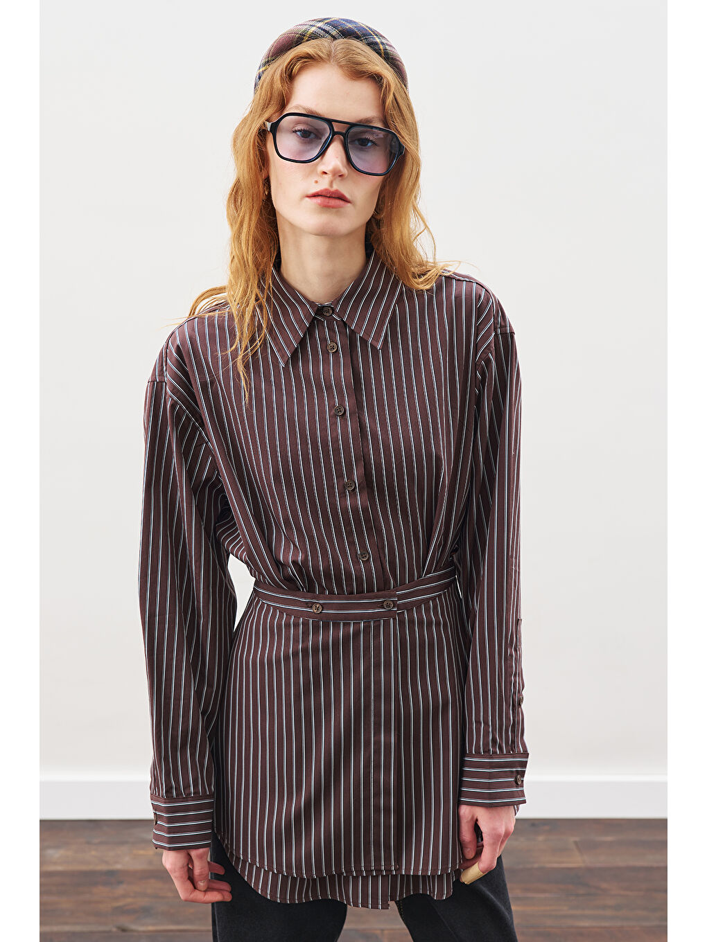 Mavi Bağlama Aksesuarlı Gömlek Kahve Çizgili-4