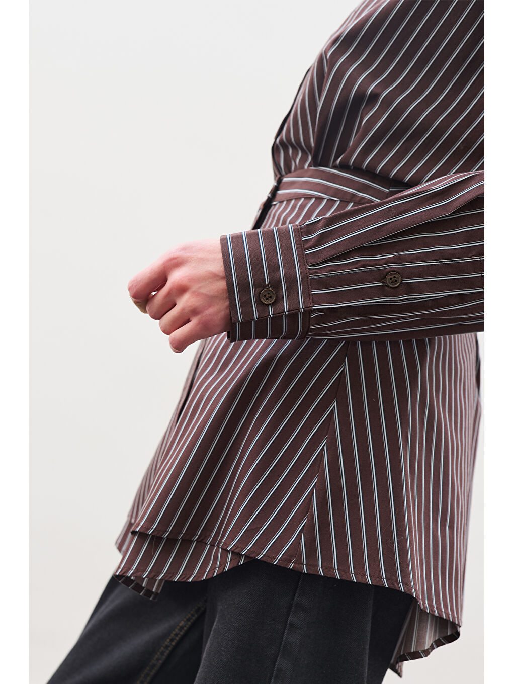 Mavi Bağlama Aksesuarlı Gömlek Kahve Çizgili-5