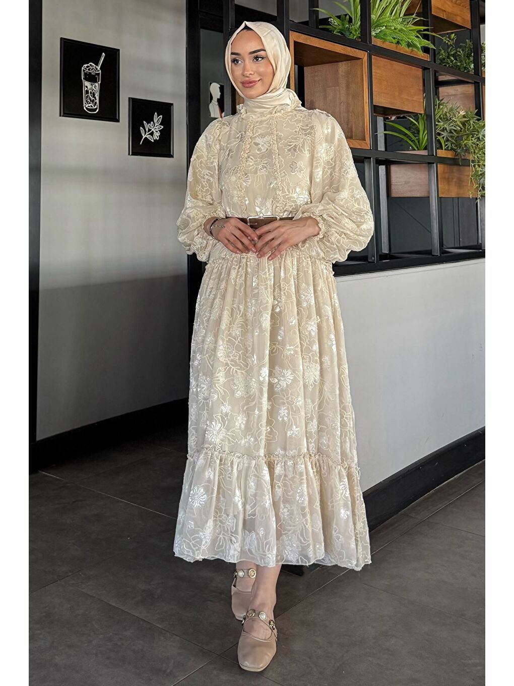 Ekru İşlemeli Ve Astarlı Tesettür Şifon Elbise-1