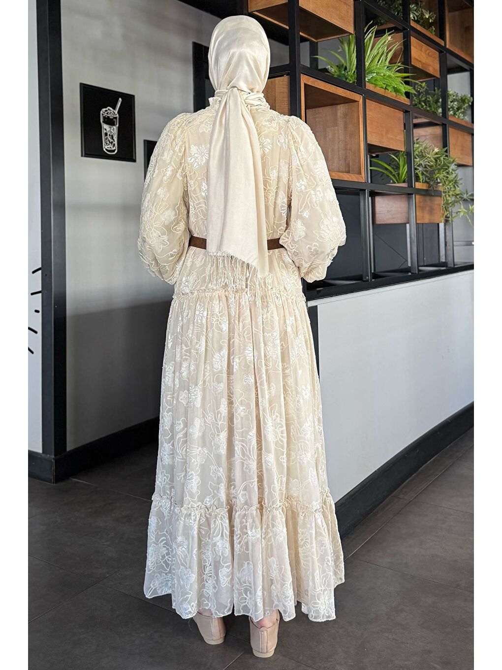 Ekru İşlemeli Ve Astarlı Tesettür Şifon Elbise-3
