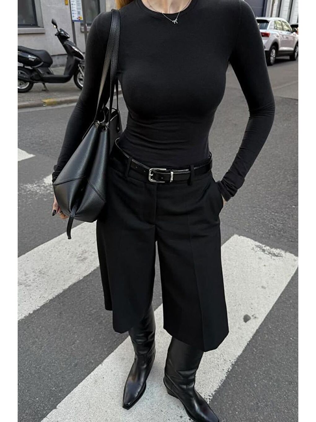 Siyah Yüksek Bel Kloş Kadın Bermuda Şort Mg2590-6