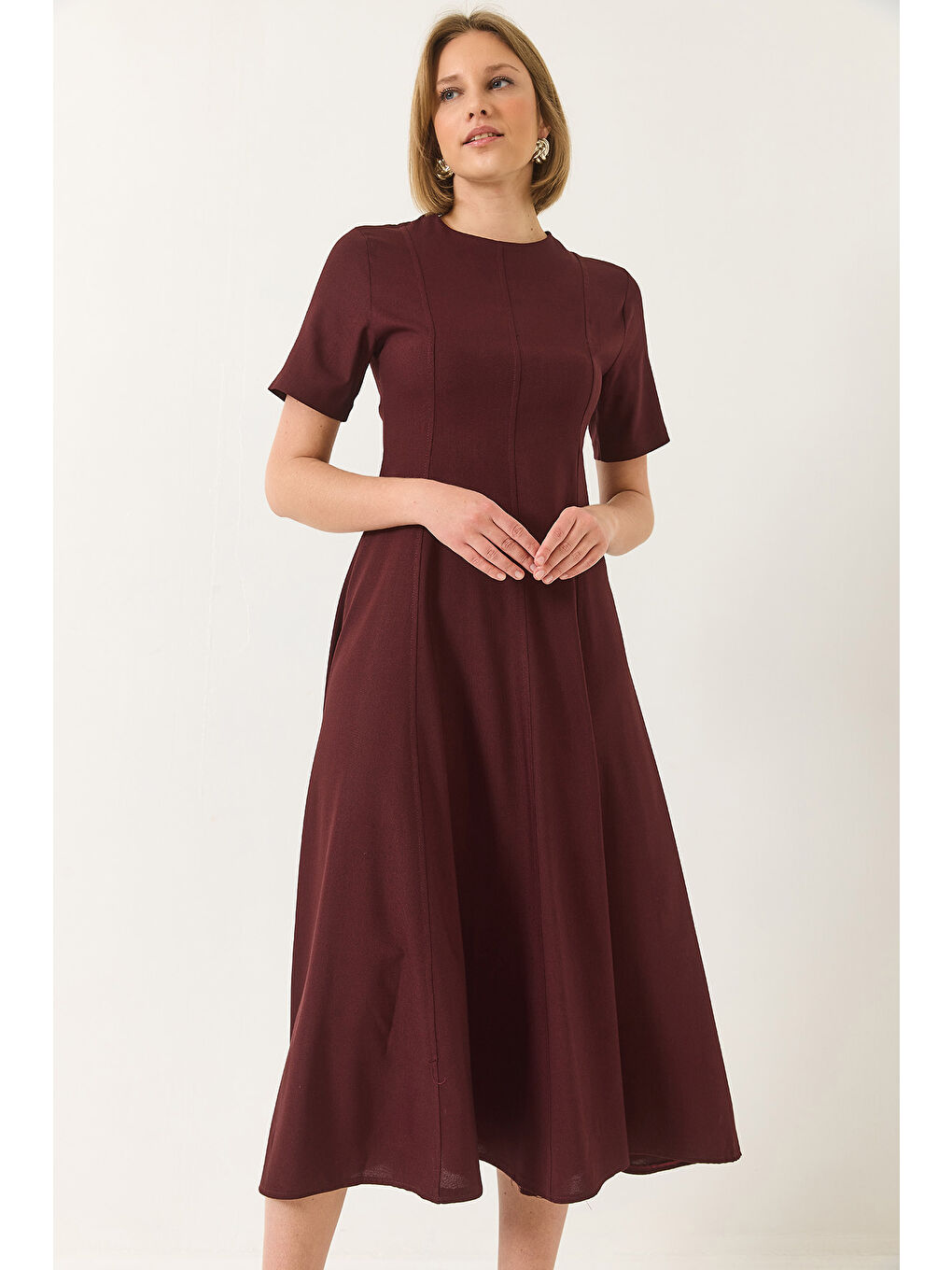 Bordo Kadın Godeli Kısa Kollu Midi Boy Gizli Fermuarlı Yazlık Elbise-5