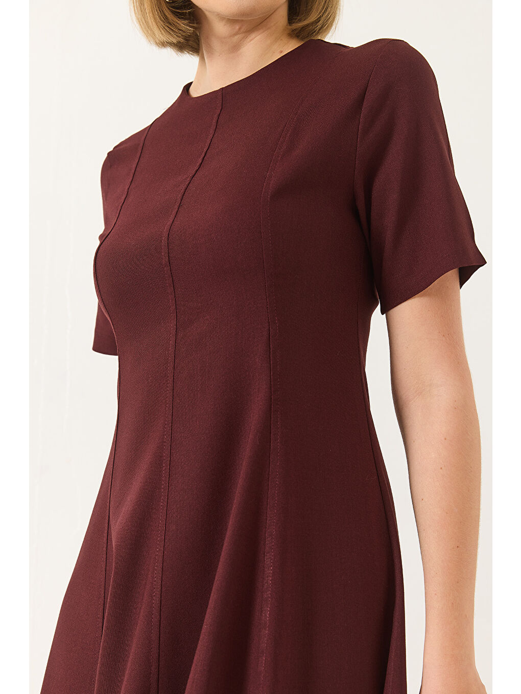 Bordo Kadın Godeli Kısa Kollu Midi Boy Gizli Fermuarlı Yazlık Elbise-6