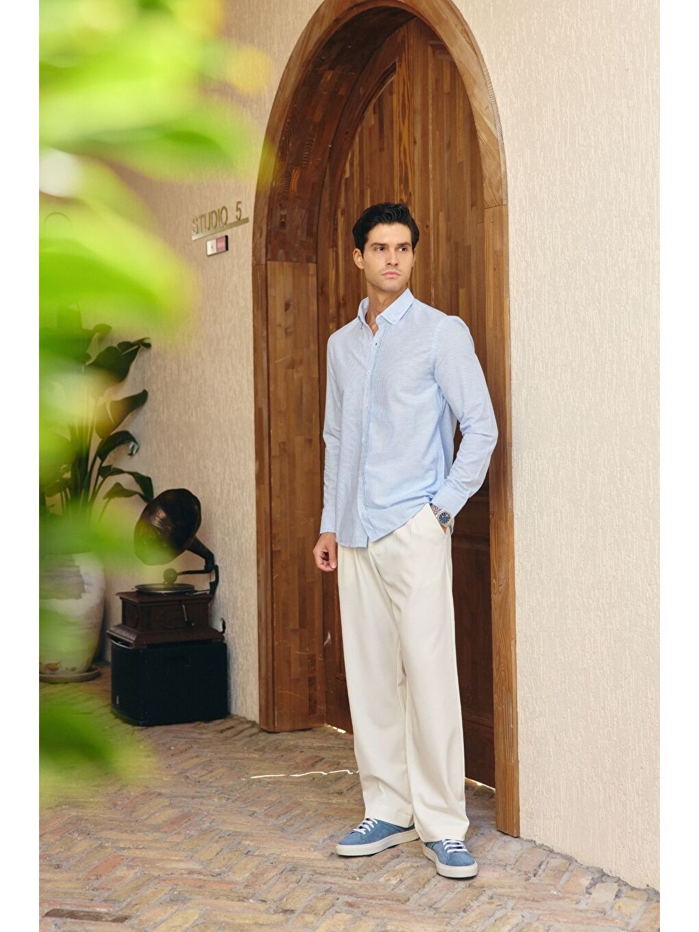 Mavi Kure Erkek Gömlek Modern Slim Fit Keten Görünümlü İnce ve Çizgili Doku-1