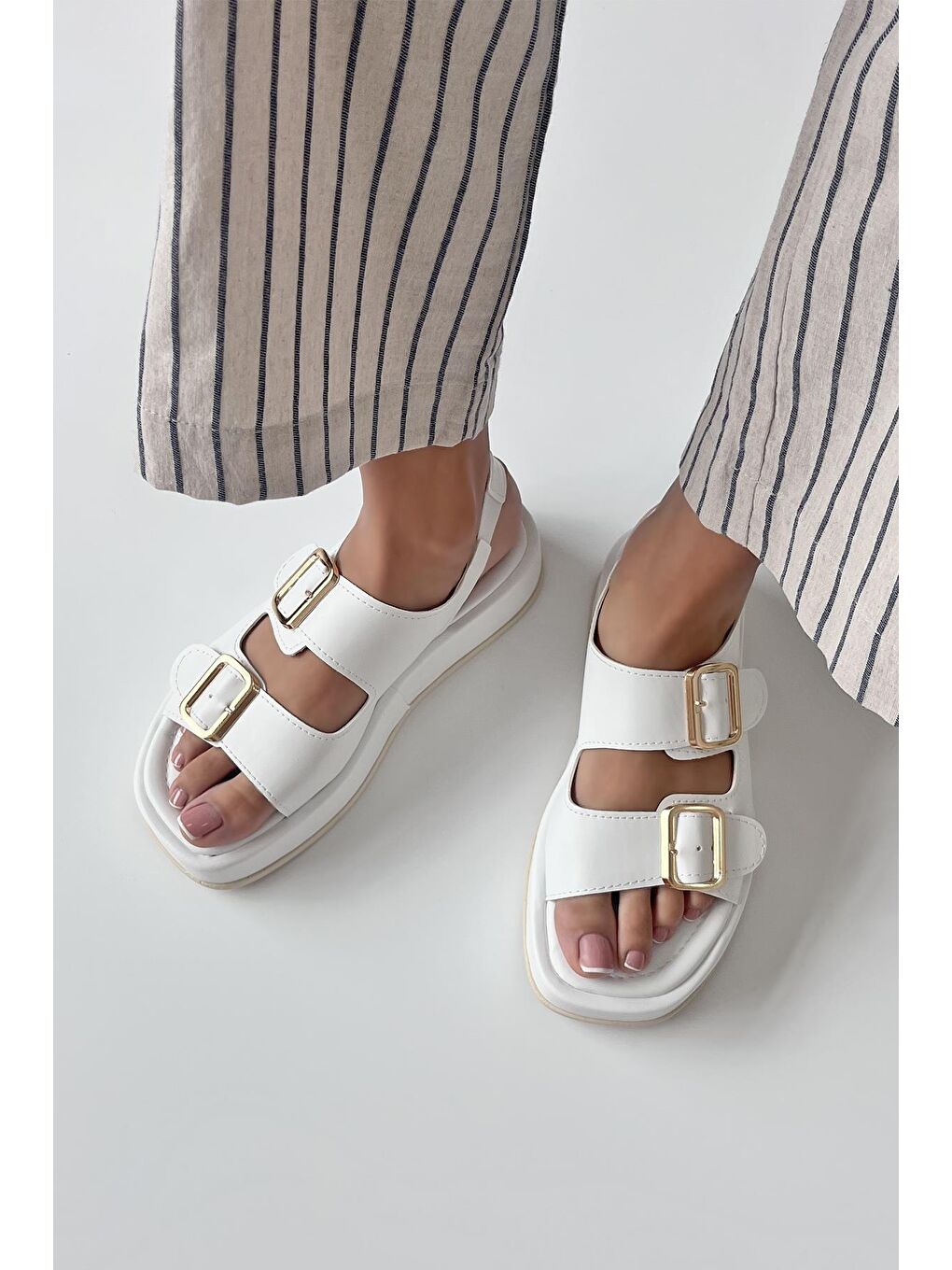 Renato Kadın Toka Detay Günlük Deri Sandalet Beyaz