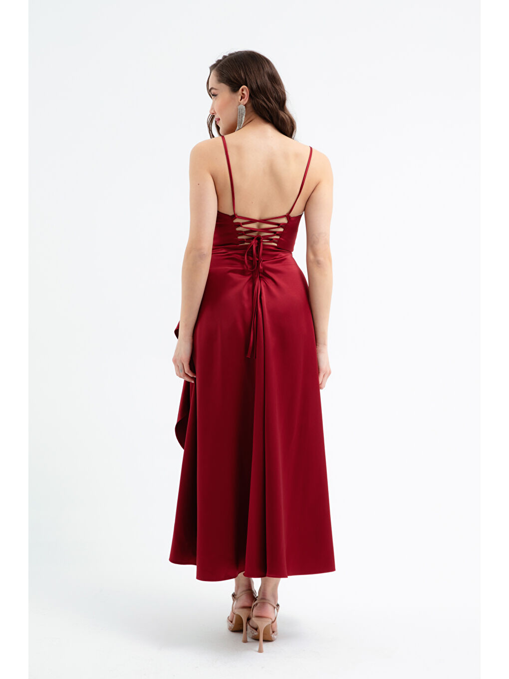Kadın Bordo Volanlı Yırtmaçlı Saten Midi Boy Abiye & Mezuniyet Elbisesi-1