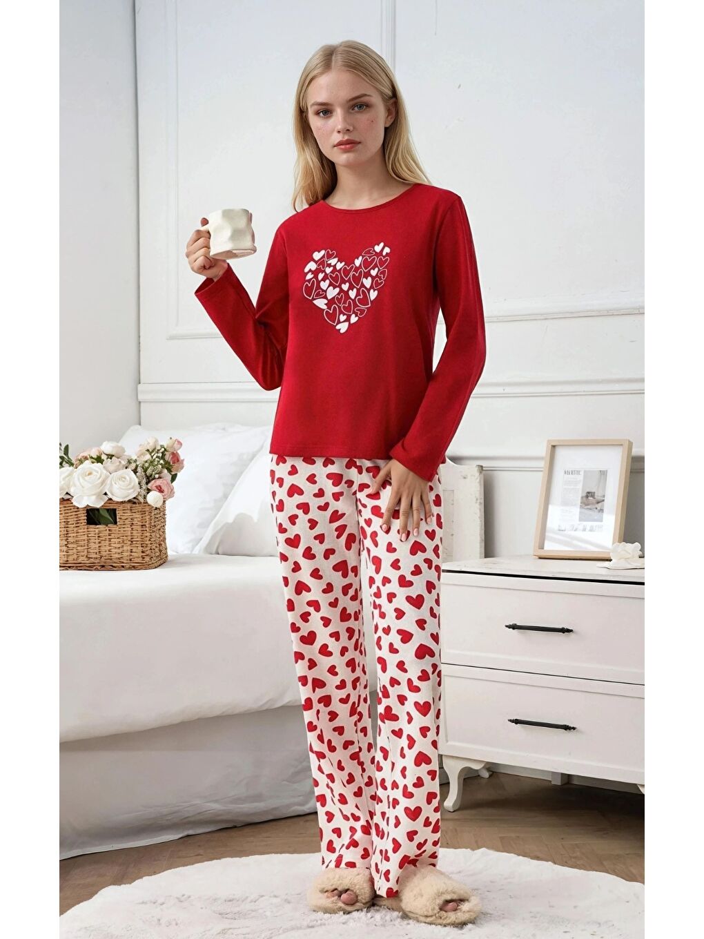 Kırmızı Kalp Desenli Uzun Kol Pijama Takımı