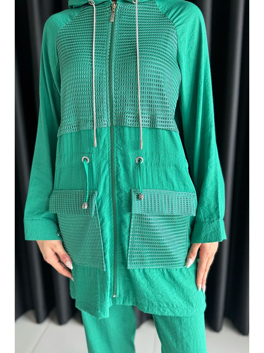 Yeşil Kapüşonlu Dantel Detaylı Tesettür Tunik Pantolon İkili Takım-4