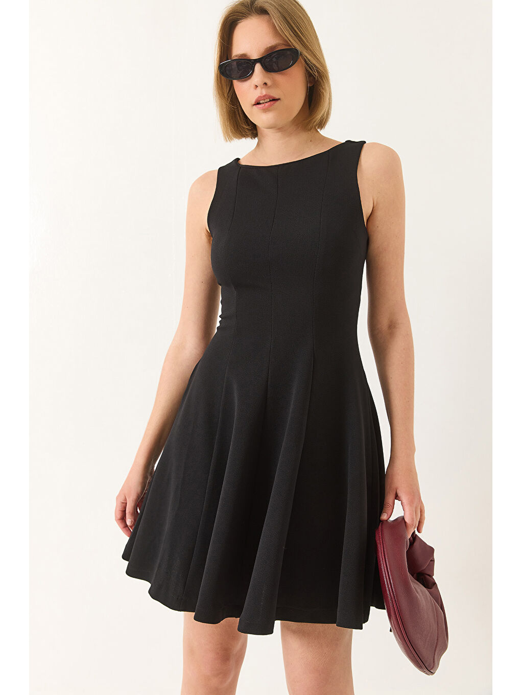 Siyah Kadın Kayık Yaka Godeli Mini Elbise