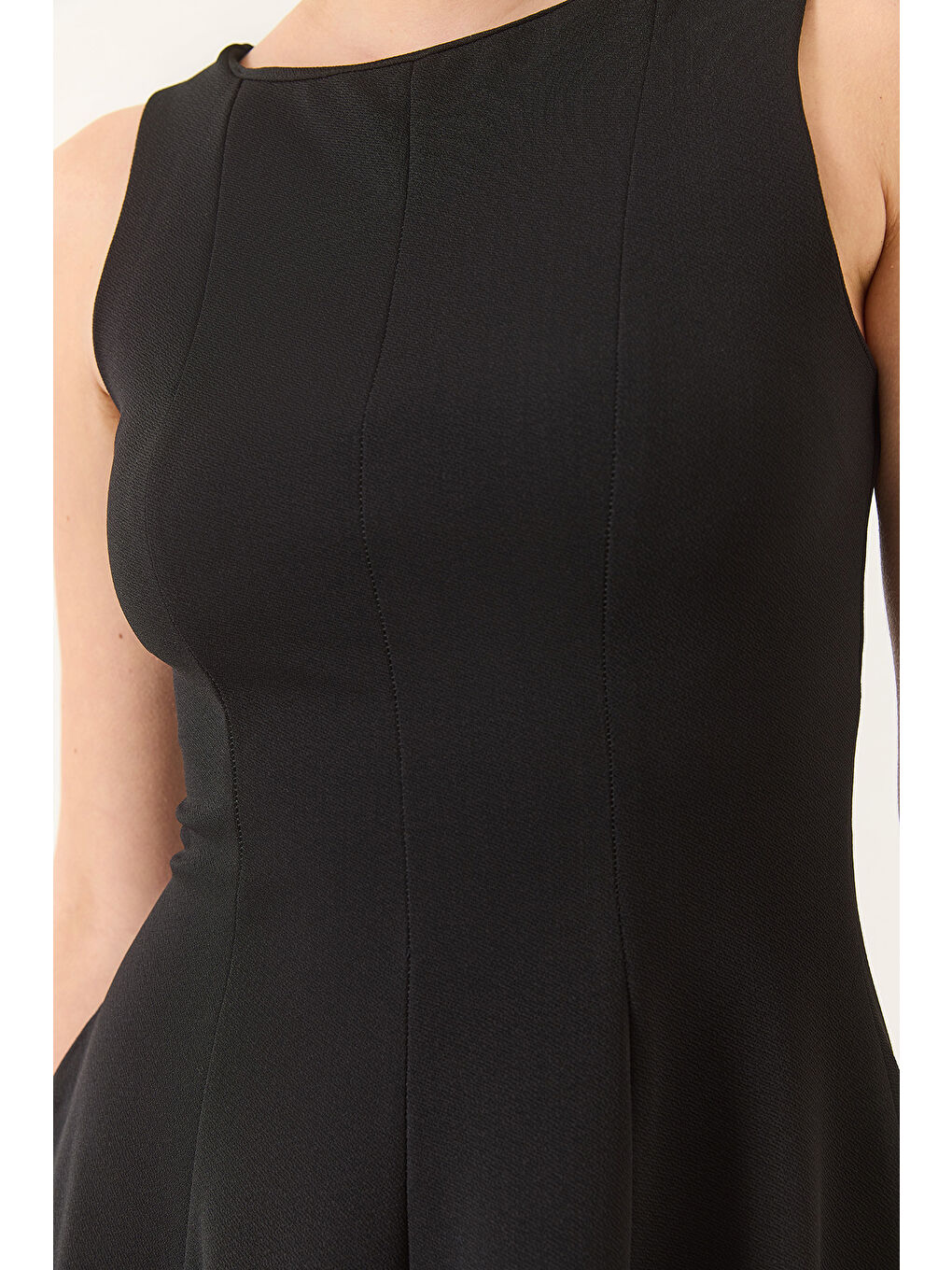 Siyah Kadın Kayık Yaka Godeli Mini Elbise-5