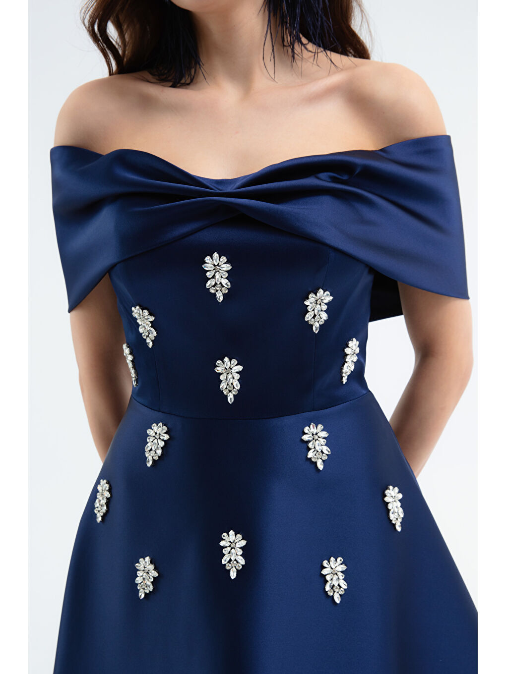 Kadın Lacivert Straplez Taşlı Uzun Saten Abiye Elbise-3