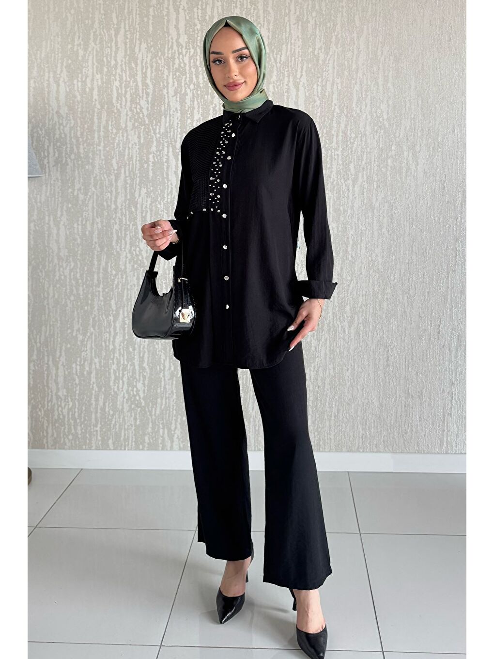 Siyah Dantelli Taşlı Tesettür Tunik Pantolon İkili Takım-1