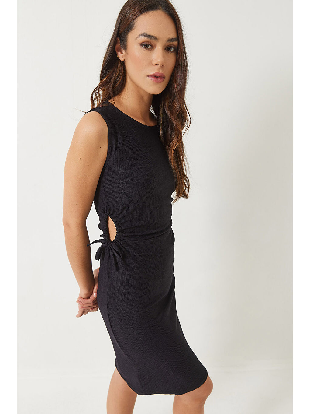 Siyah Kadın Bisiklet Yaka Pencere Detaylı Bürümcük Elbise