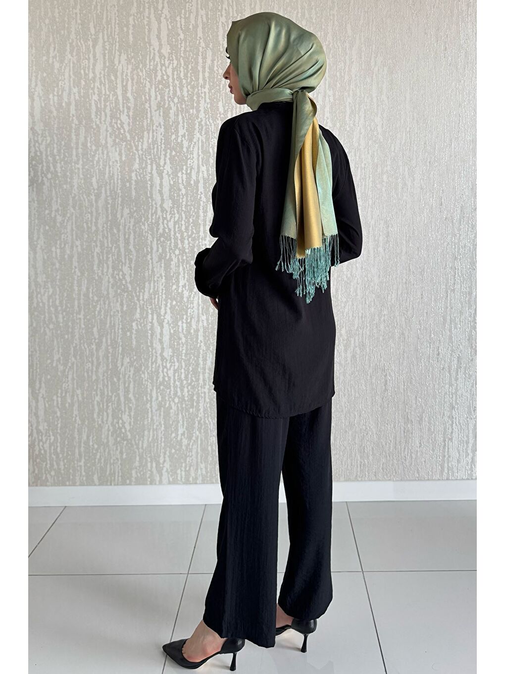 Siyah Dantelli Taşlı Tesettür Tunik Pantolon İkili Takım-2