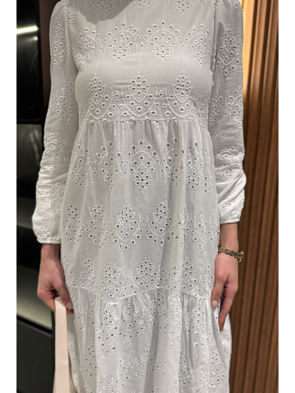 Ekru Kadın Bilek Lastikli Fistolu Fırfırlı Tesettür Elbise-5