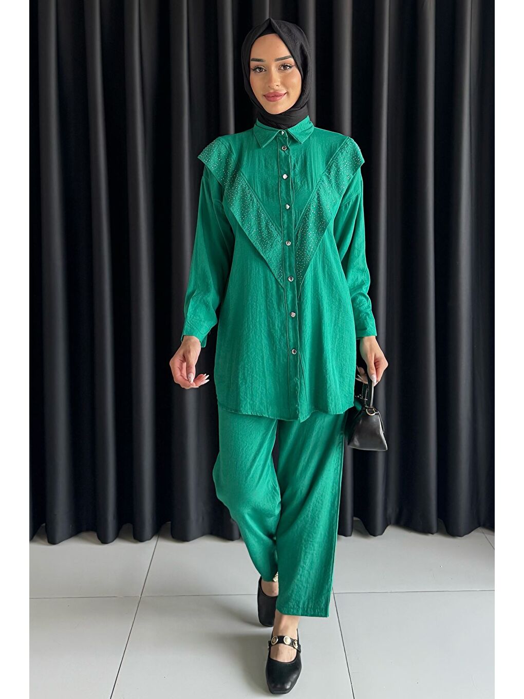 Yeşil Önü Katlamalı Taşlı Tesettür Tunik Pantolon İkili Takım