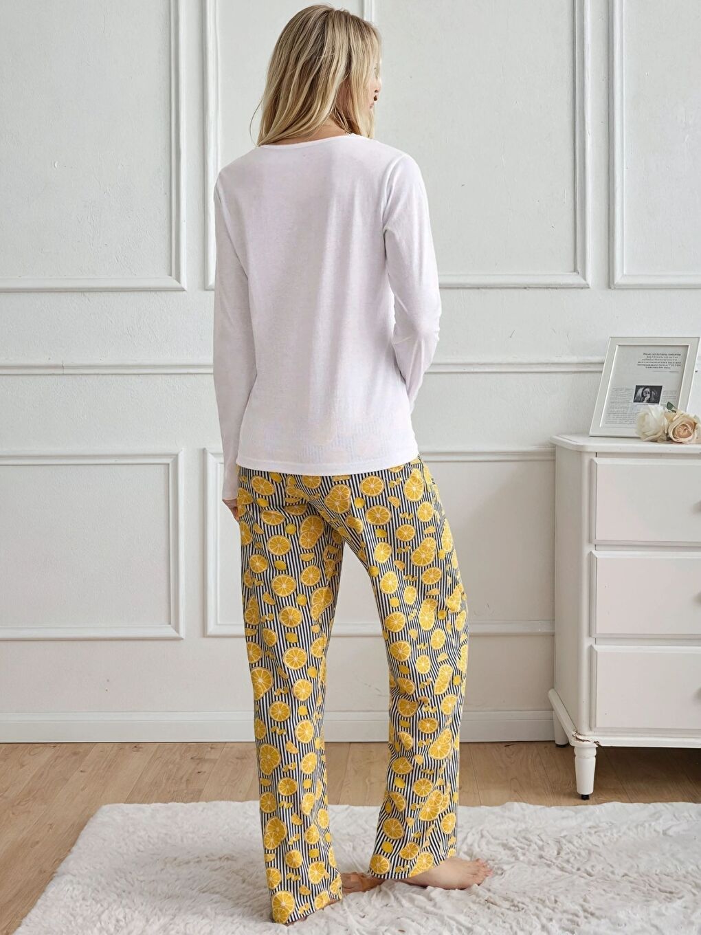 Beyaz Limon Desenli Uzun Kol Kadın Pijama Takımı-2
