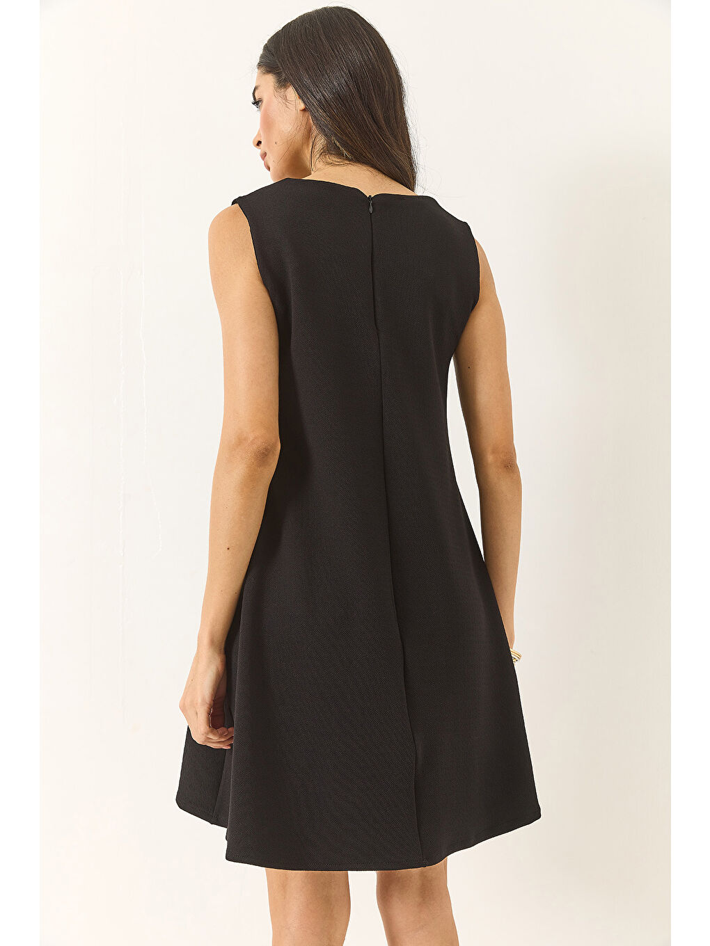 Siyah Kadın Askılı Gizli Fermuarlı Yazlık Dokuma Çan Elbise-6