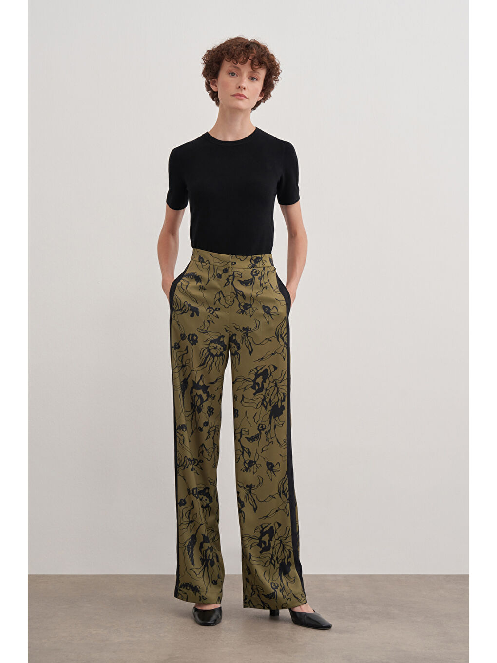 Yeşil Desenli Kemerli Pantolon-1