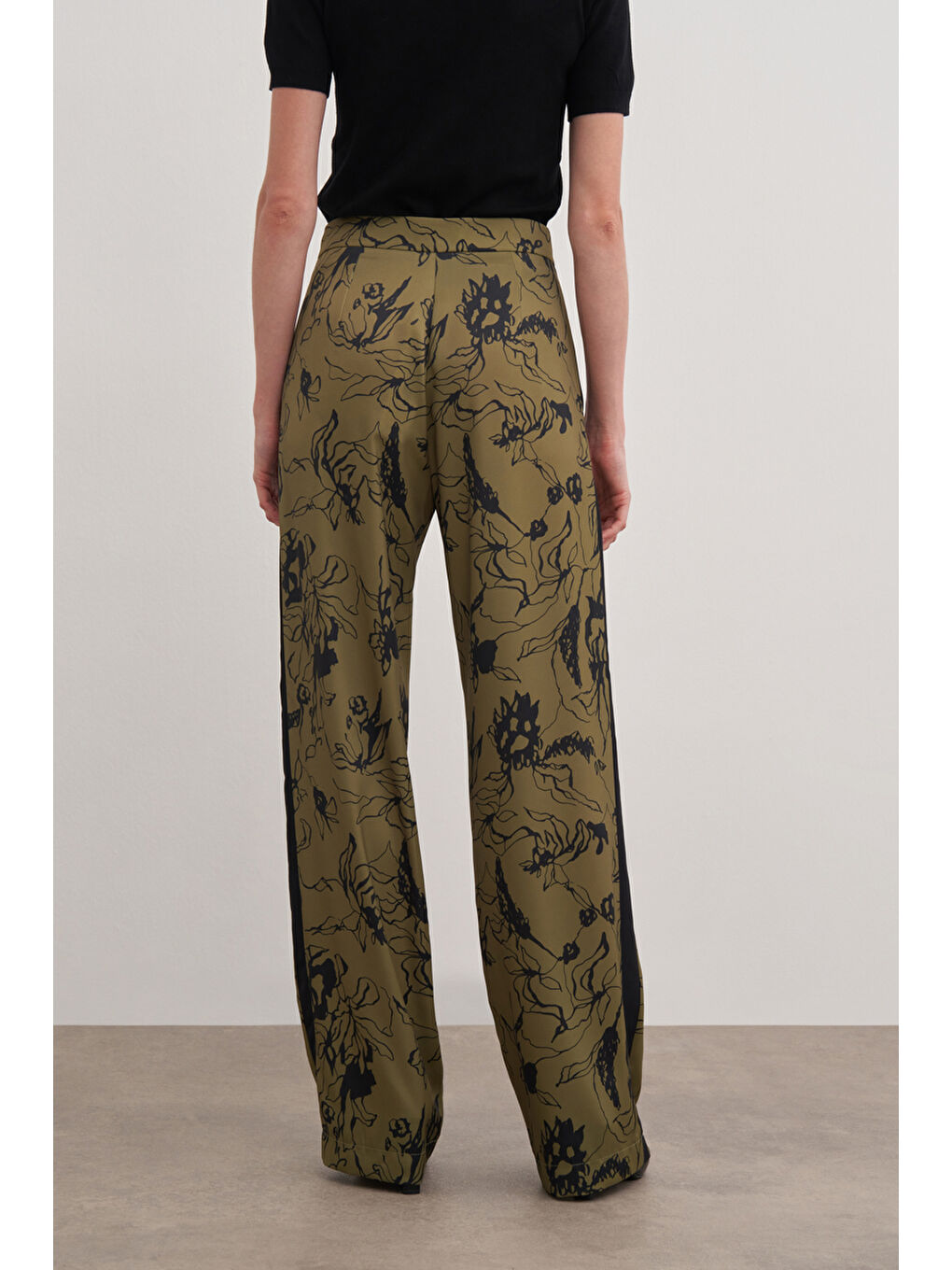 Yeşil Desenli Kemerli Pantolon-4